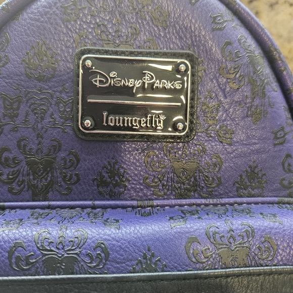 💜 Disney Parks Loungefly X Haunted Mansion Wallpaper Backpack NWT - Picture 4 of 9